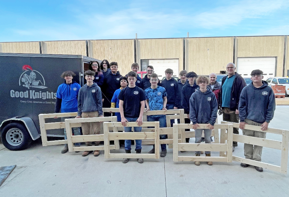 Students Build Beds for Local Kids